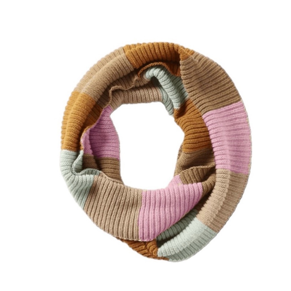 COCUS POCUS
Pumpkin Spice & Everything Nice
Infinity Scarf